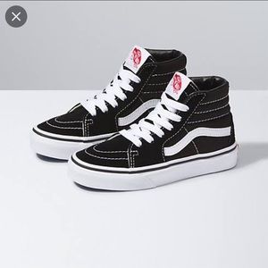 Vans Sk8-Hi, Black and White hightop vans